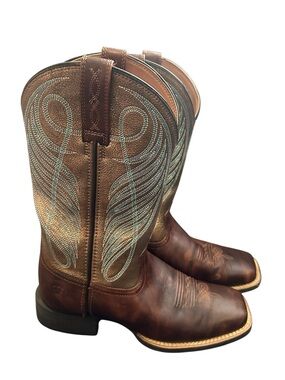 7B Ariat women’s western cowboy boots square toe